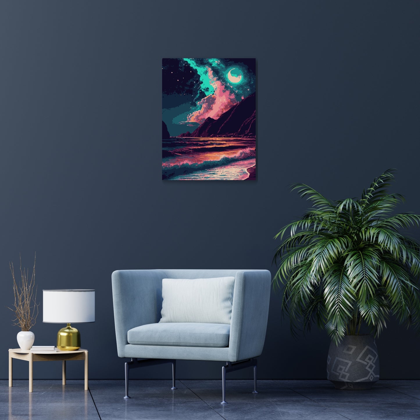 Espace détente avec un fauteuil bleu clair, une lampe de table et une grande plante verte en pot, décoré d'une peinture colorée représentant un paysage nocturne de plage avec des montagnes, des nuages colorés et une lune lumineuse. Le mur est peint en bleu foncé, renforçant l'ambiance apaisante de la pièce.