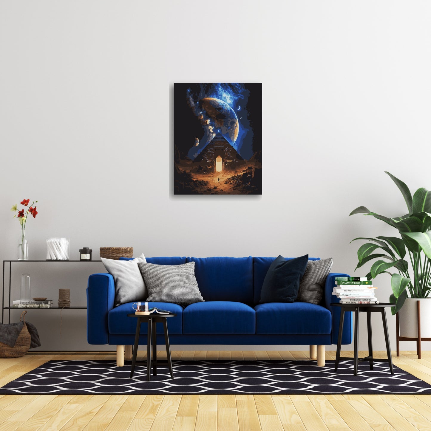 Ce salon contemporain, décoré d'une peinture de pyramide cosmique, mêle couleurs audacieuses et ambiance futuriste. Le canapé bleu et les éléments naturels créent un équilibre entre modernité et mystère.