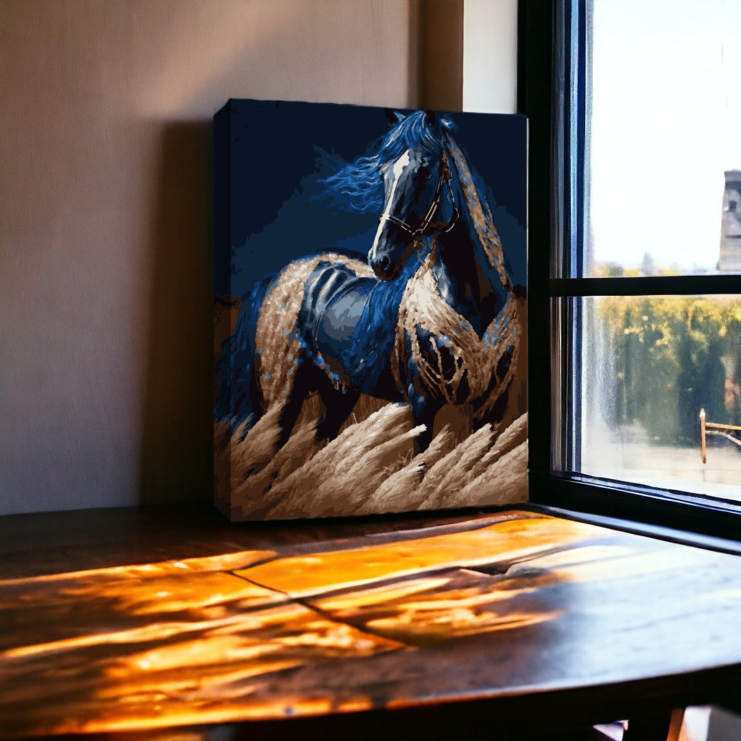 Tableau d'un cheval majestueux dans un champ, installé sur une table éclairée par des rayons de soleil, apportant une touche dramatique et élégante au décor.